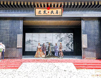 【尊龙集团官网·央著】国境盛启，谁在为世界立著？！